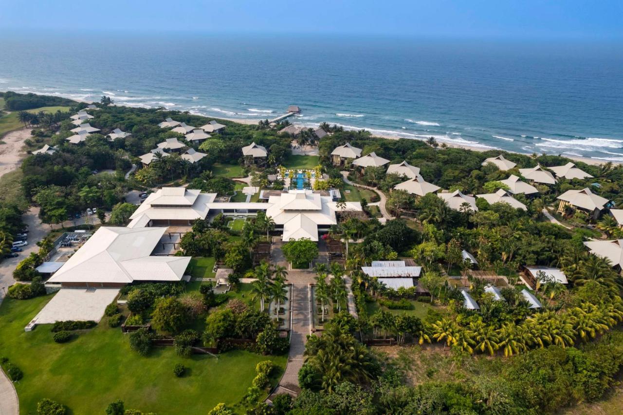 Indura Beach & Golf Resort Curio Collection By Hilton Tela Ngoại thất bức ảnh
